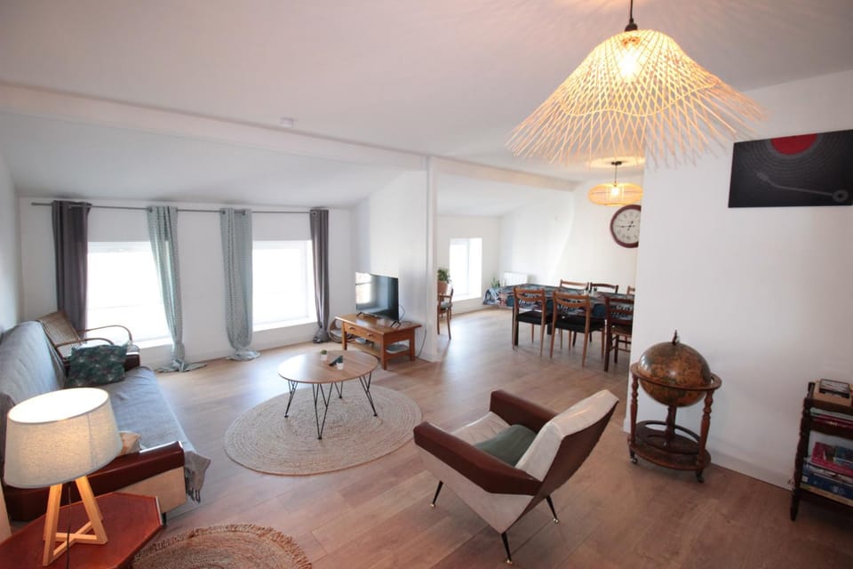 Communal lounge/ TV room, TV and multimedia, Living room, Seating area