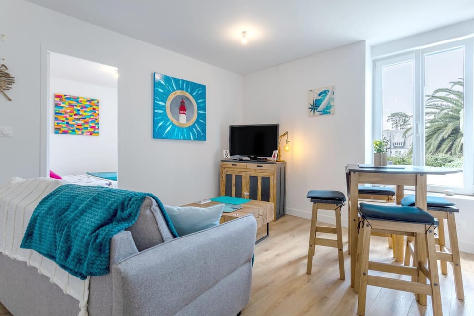 Property building, Living room