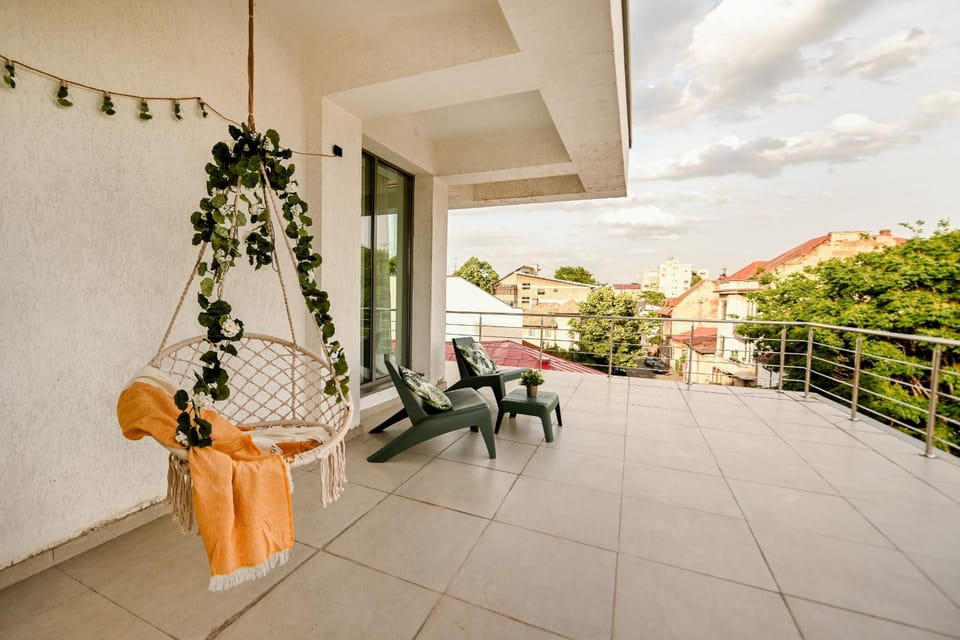 Patio, Day, View (from property/room), Balcony/Terrace