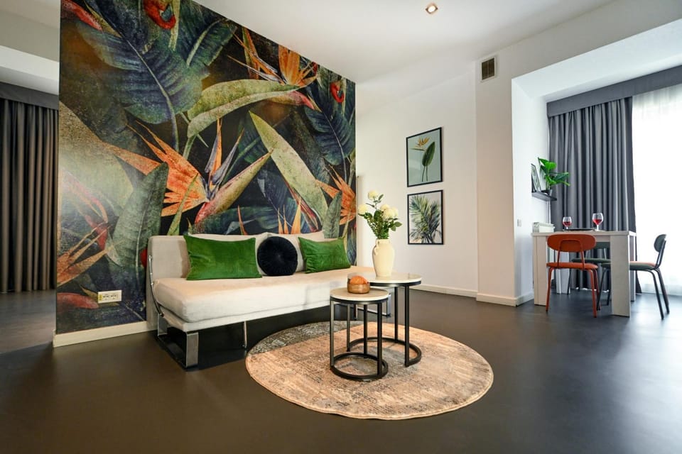 Living room, Decorative detail, Seating area