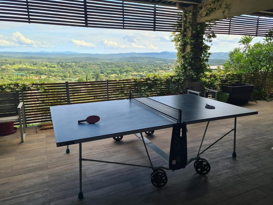 Table tennis
