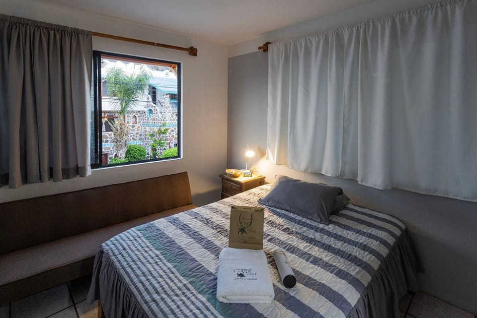#6 Habitación de Luz Natural 1-2 personas - AC Apartment in Puerto Ayora