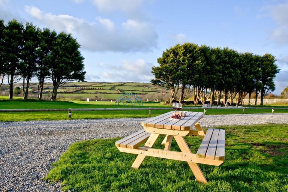 Property building, Natural landscape, Golfcourse