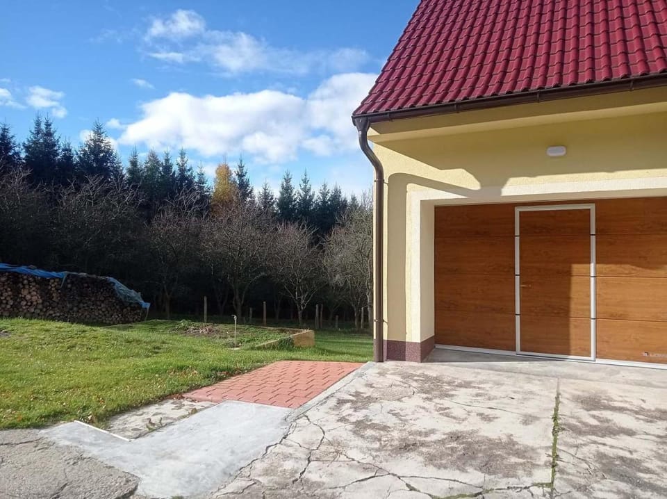 Property building, Day