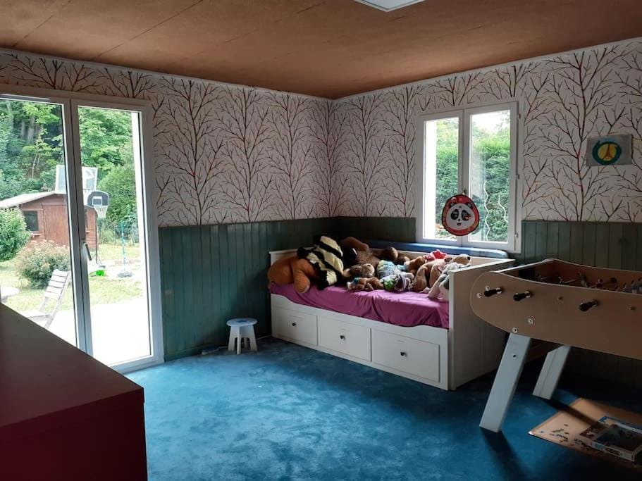 Seating area, Bedroom