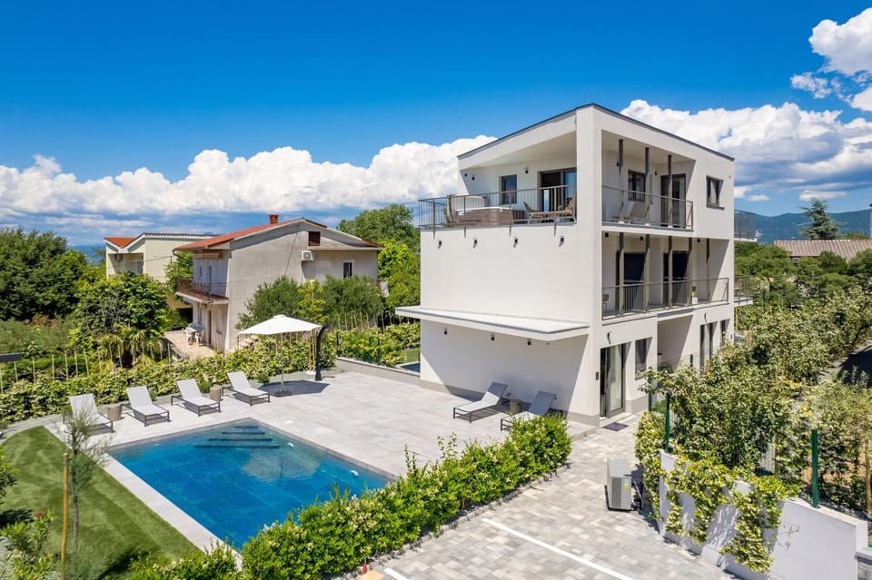 Property building, Natural landscape, Garden view, Pool view, Swimming pool