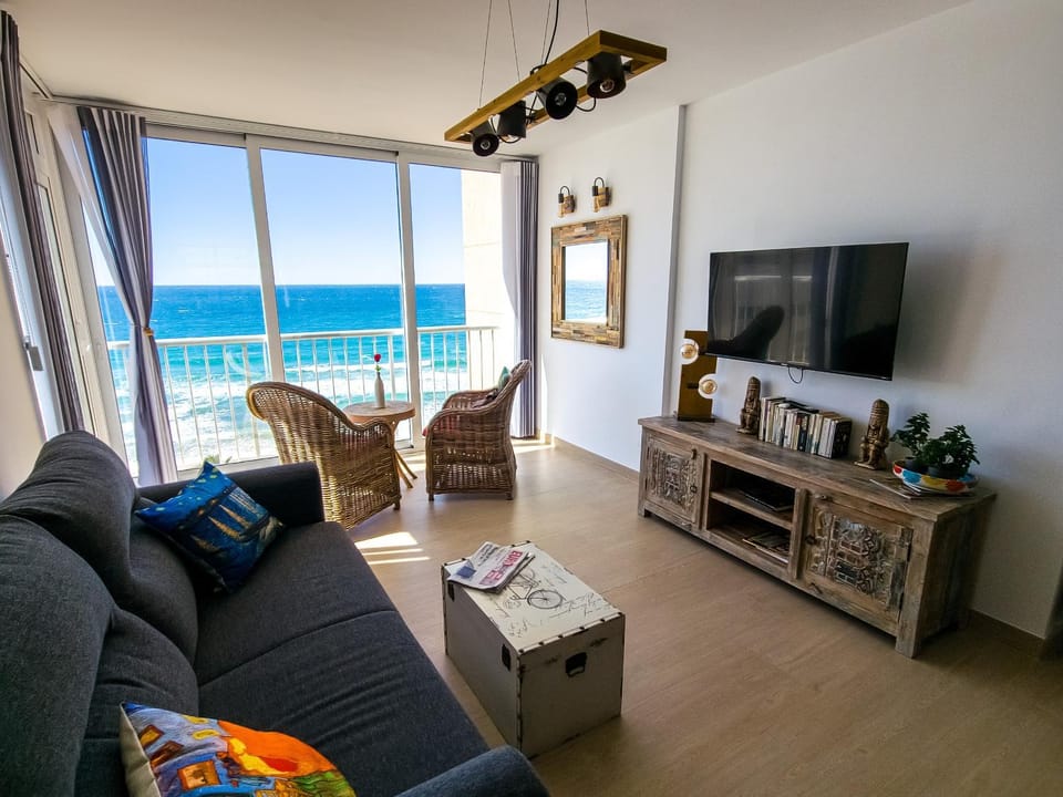 Communal lounge/ TV room, Living room