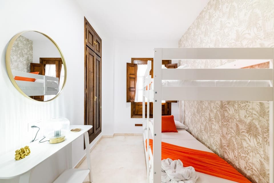 Wekey Homes Granada, El encanto de Navas Centro Apartment in Granada
