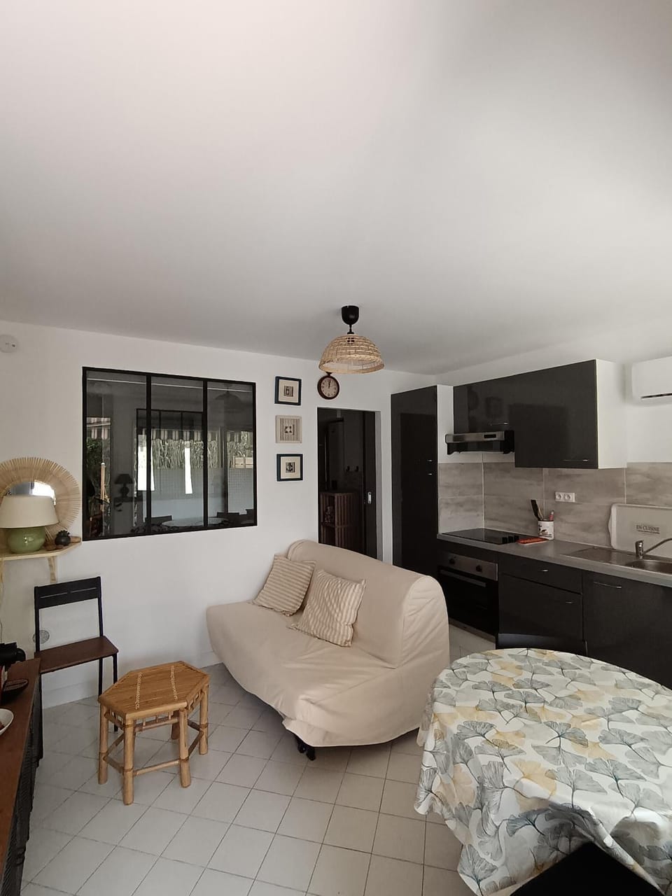 Studio Bord de Mer Apartment in Hyères