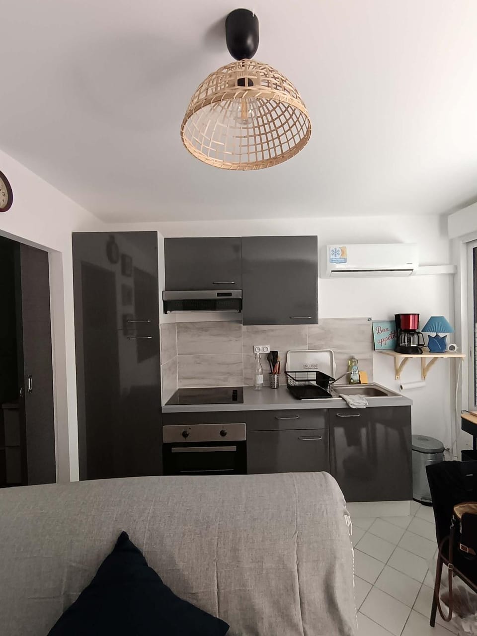 Studio Bord de Mer Apartment in Hyères