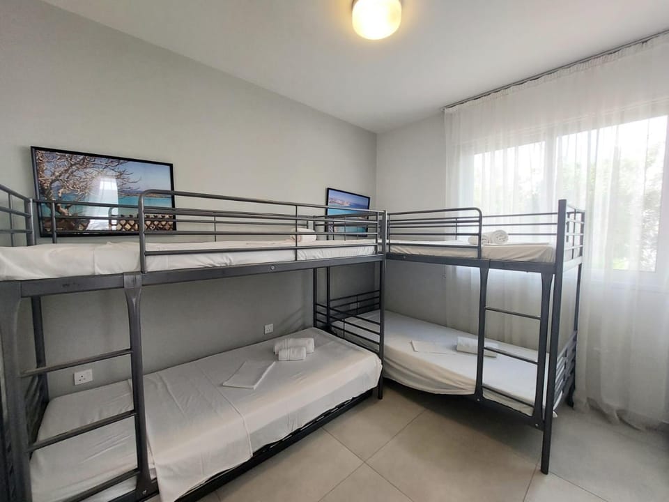 Bed, Bedroom, bunk bed