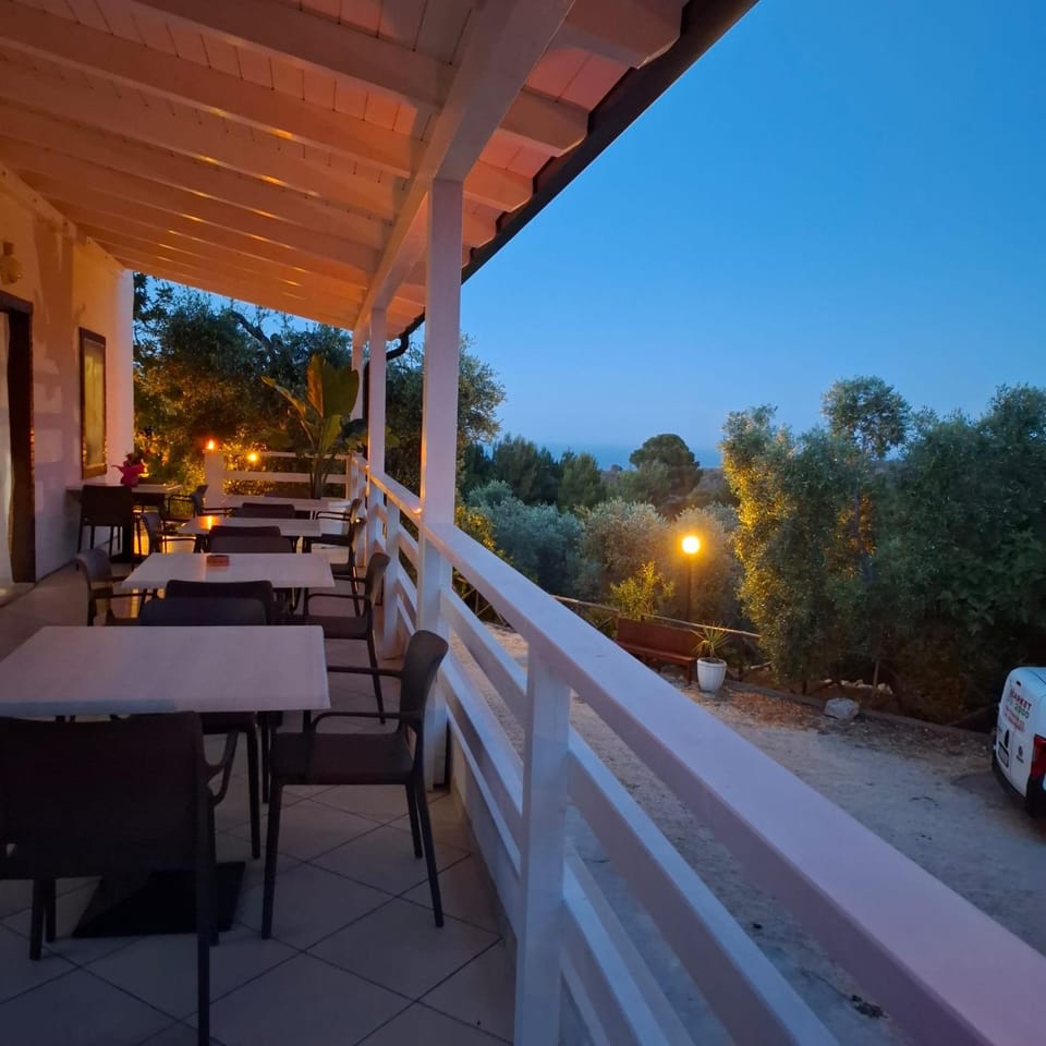 View (from property/room), Balcony/Terrace, Breakfast, Continental breakfast