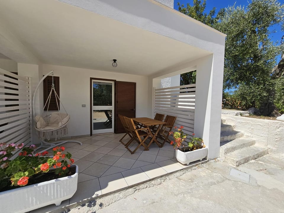 Property building, Patio, Garden, Garden view