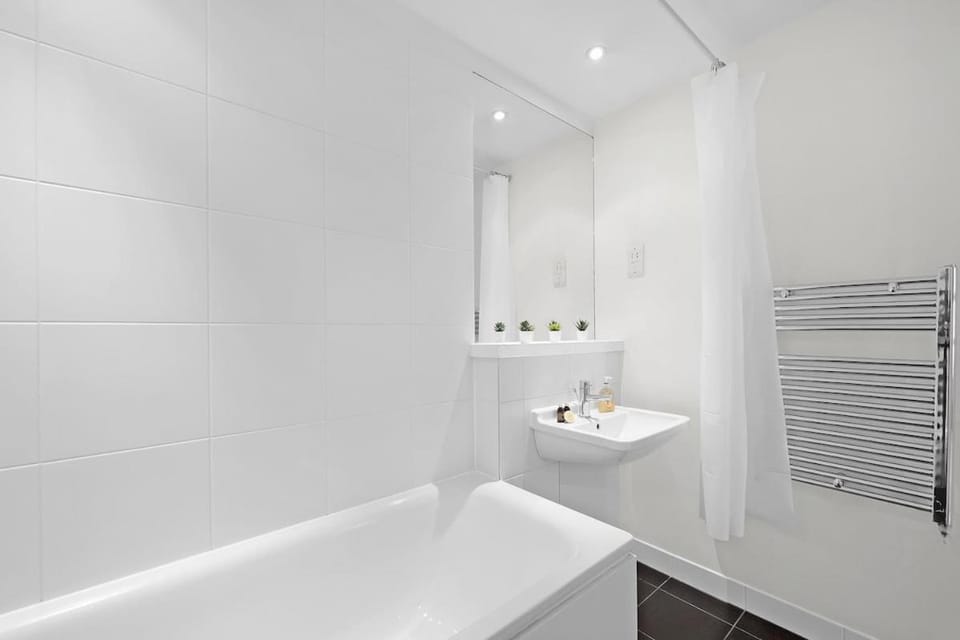 Spacious 2-bed Apartment Short Term Rental & Flexible Renting Canary Wharf! Apartment in London