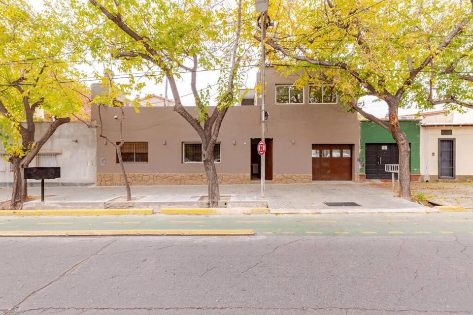 Casa Los Tulipanes House in Mendoza