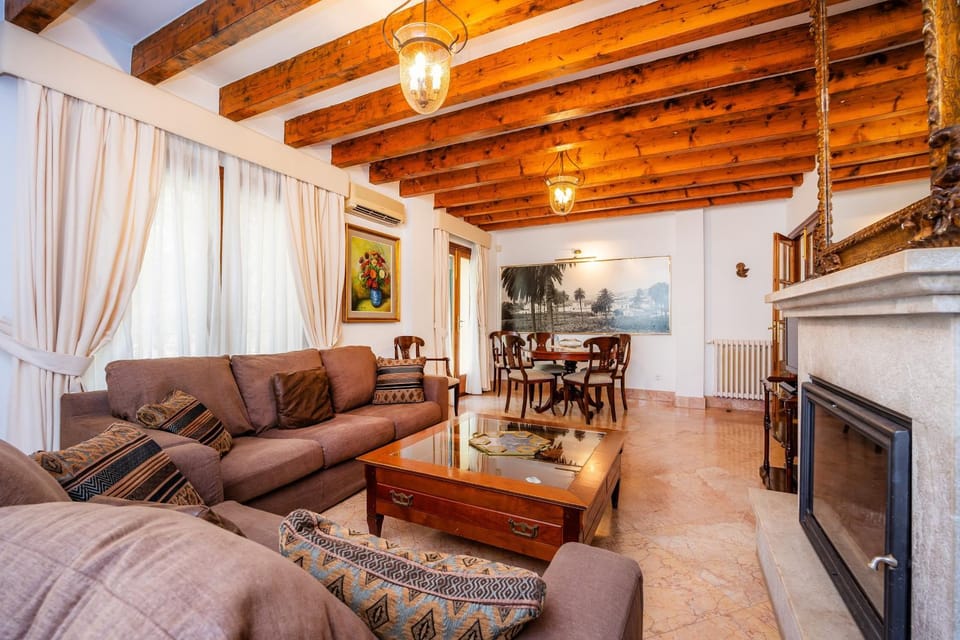 Property building, Living room