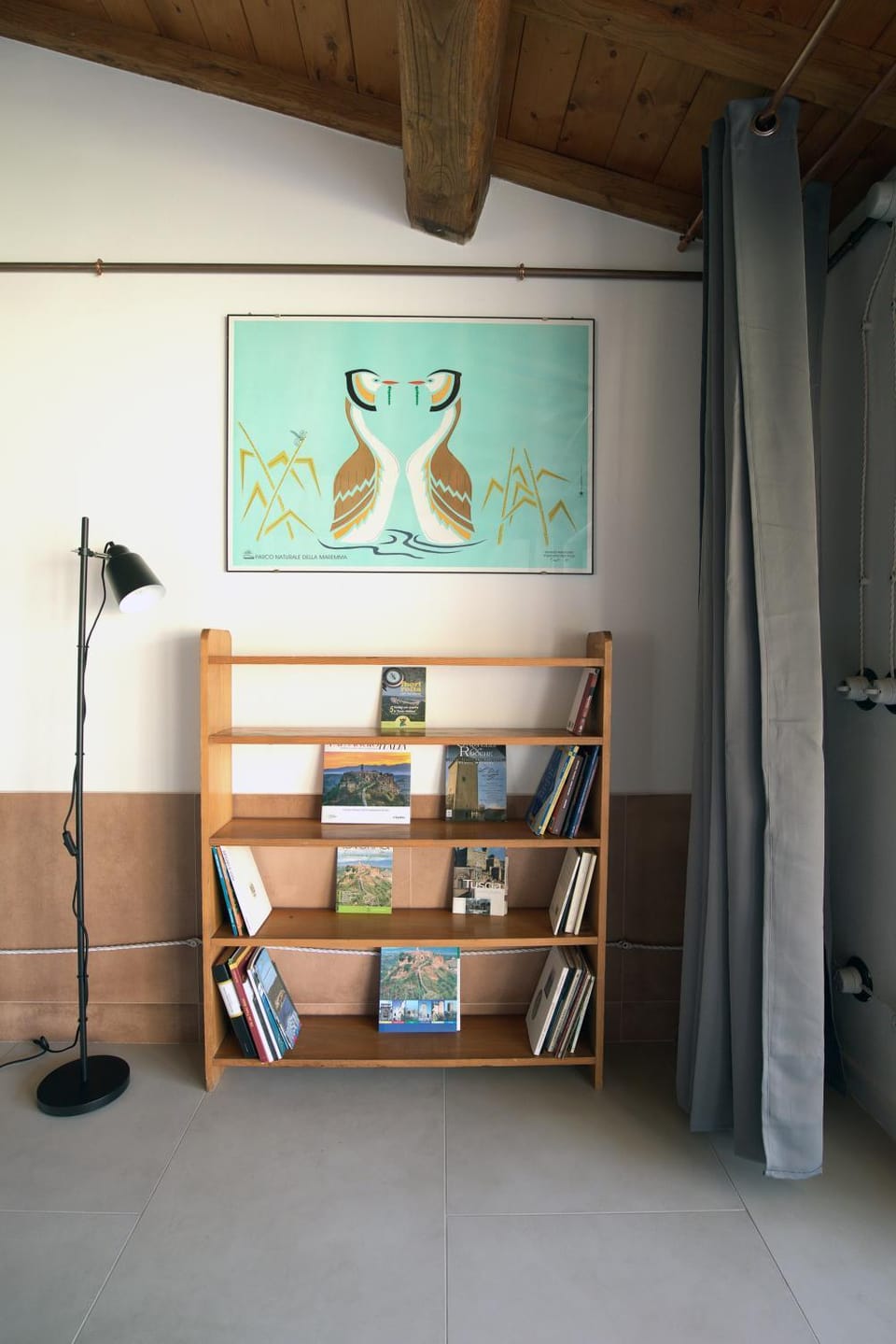 Library, Living room, internet, pet friendly, pet friendly