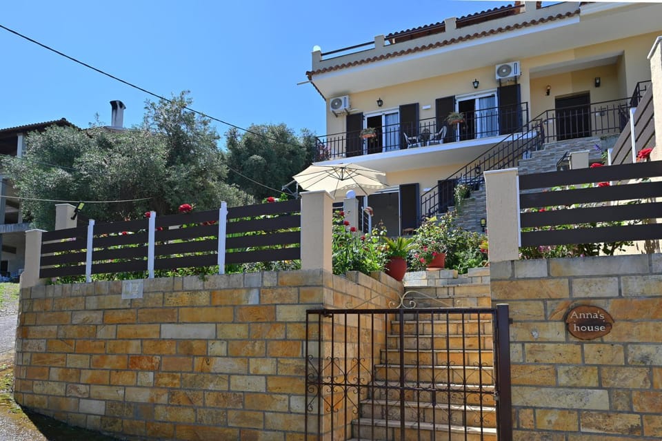 Anna's Ground floor apartment Apartment in Corfu, Greece