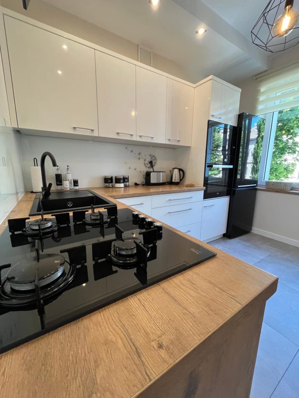 Kitchen or kitchenette, Dining area, dishwasher, oven, toaster