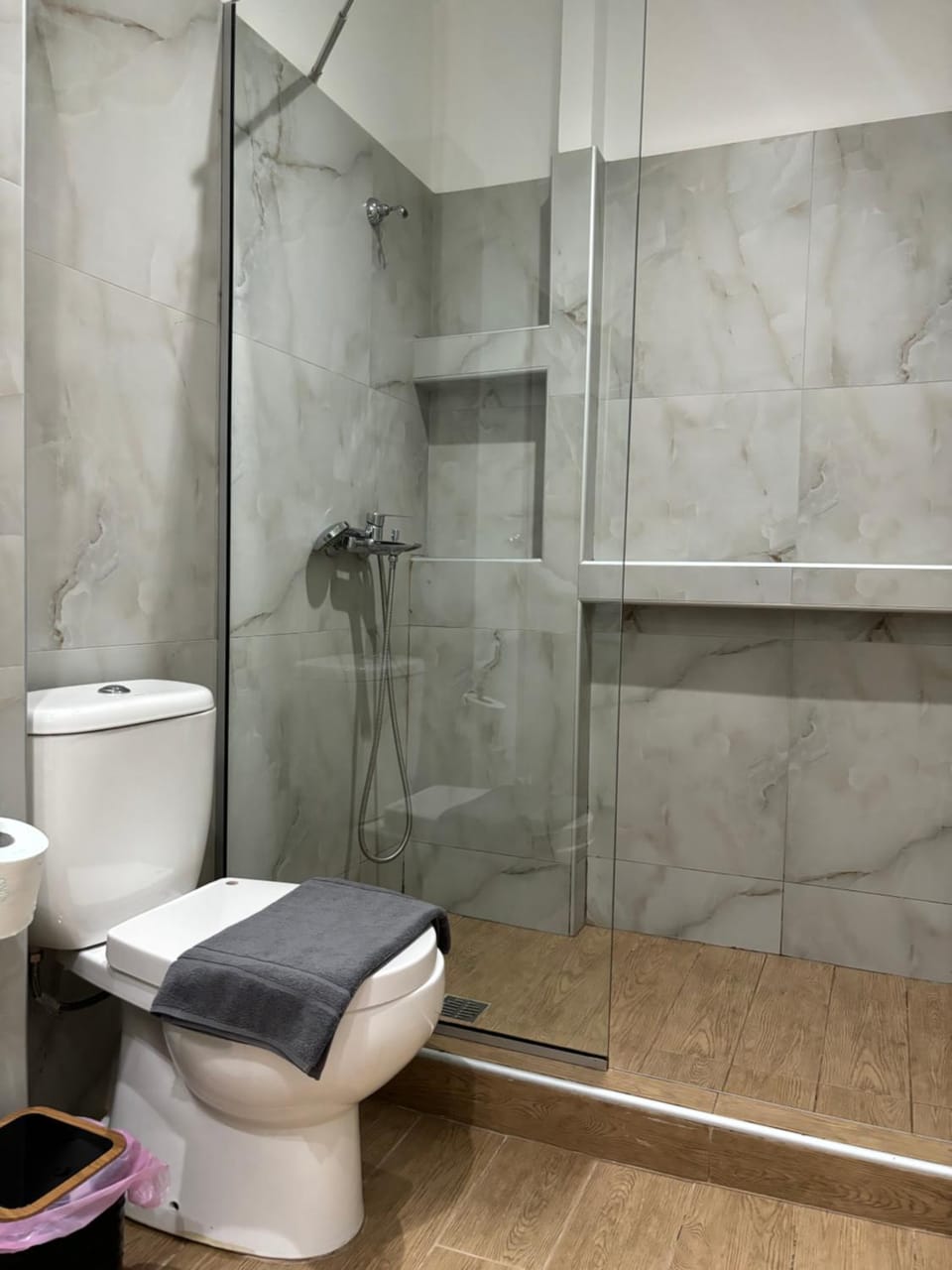 Flats 5-11 apts Capsule hotel in Heraklion