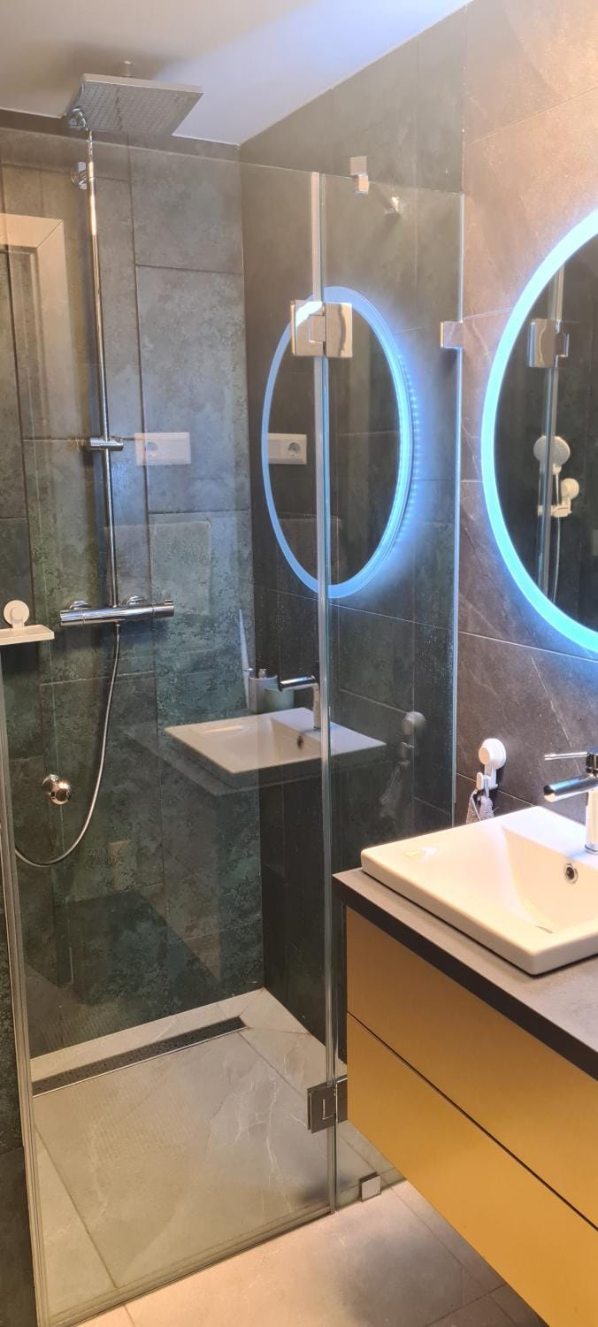 Shower, Bathroom