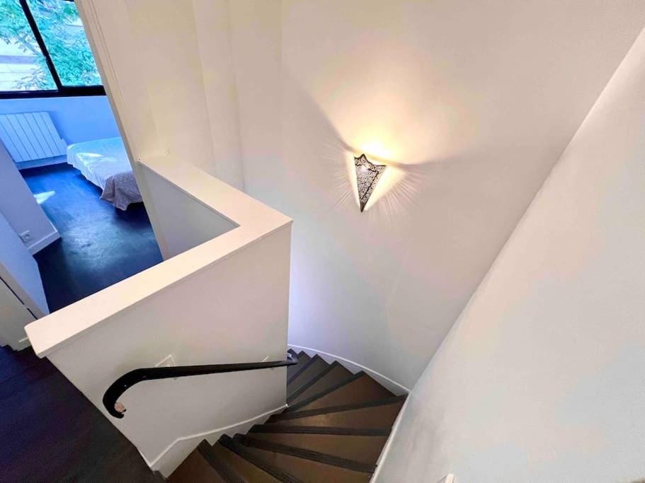 Spacieux duplex parisien rénové, proche Tour Eiffel Apartment in Paris
