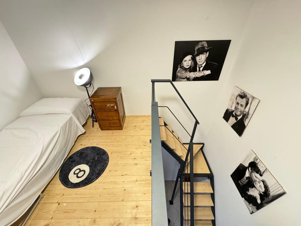 Bed, Bedroom, air conditioner