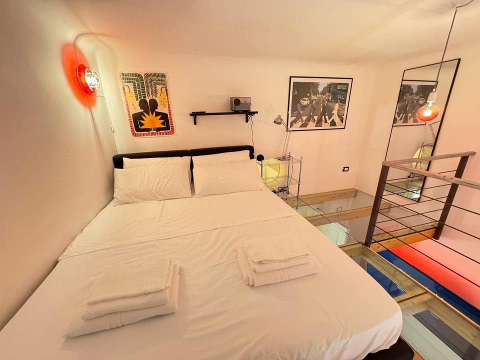 Bed, Bedroom, heating, towels, air conditioner