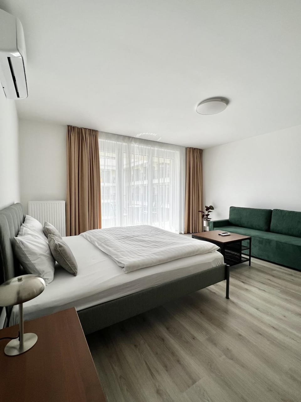 Photo of the whole room