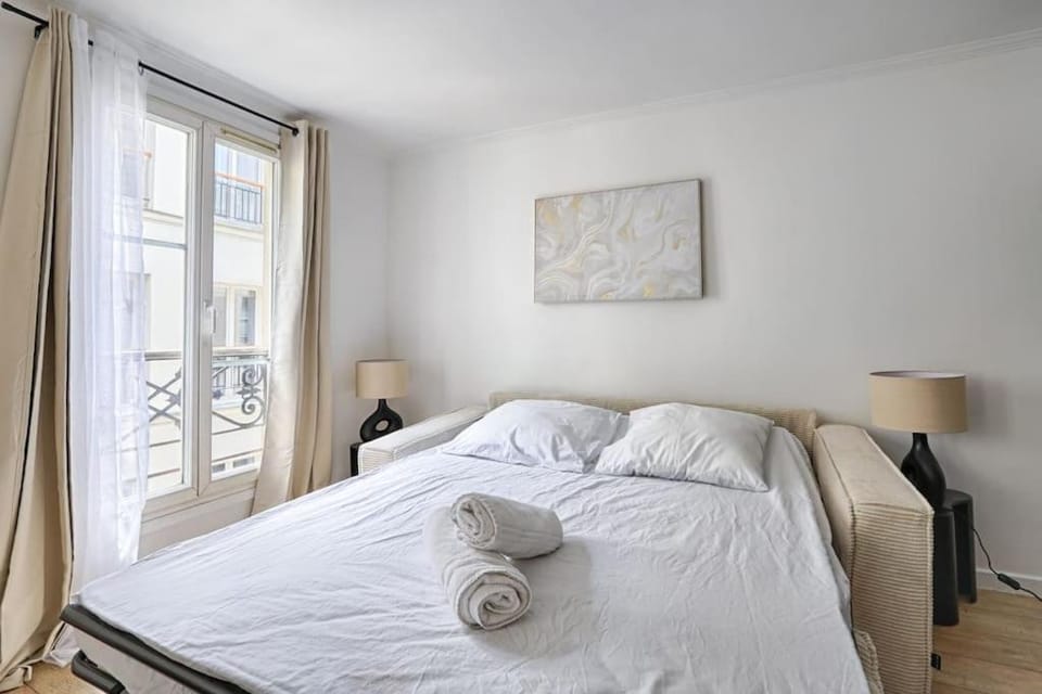Luxury Design Studio Paris 9th Apartment in Paris