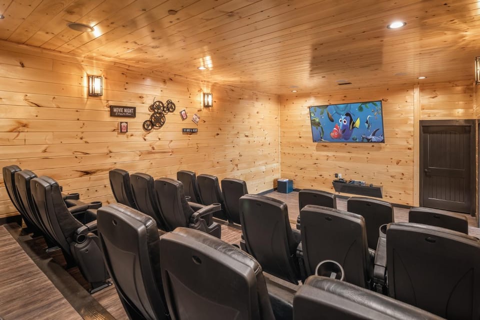 Greystone Pointe Lodge by Stony Brook Cabins Cabin in Greystone Heights