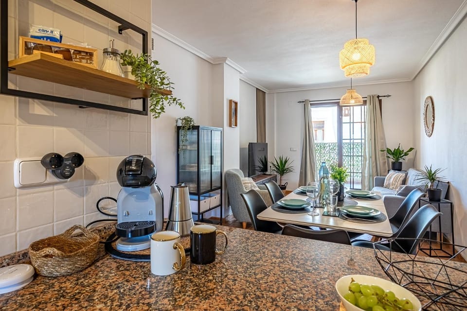 Coffee/tea facilities, heating, kitchen