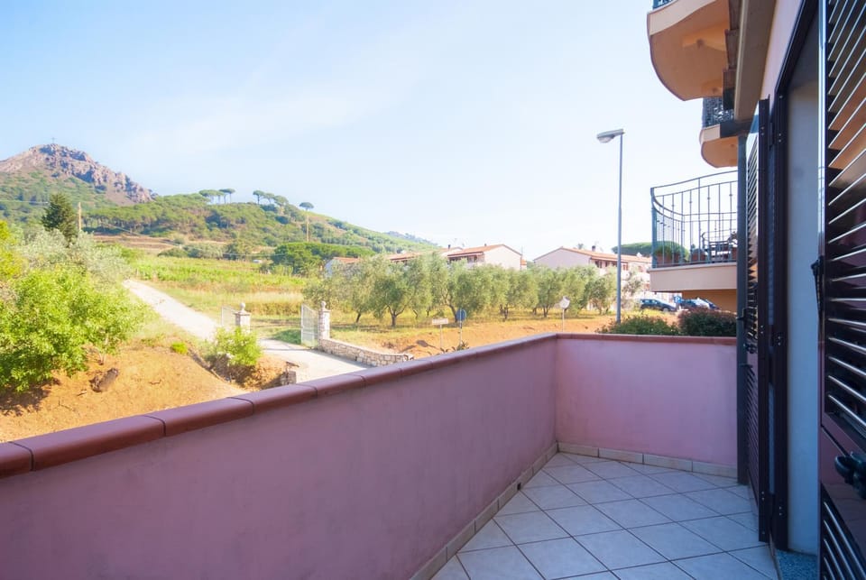 Property building, Day, Natural landscape, View (from property/room), Balcony/Terrace, Mountain view