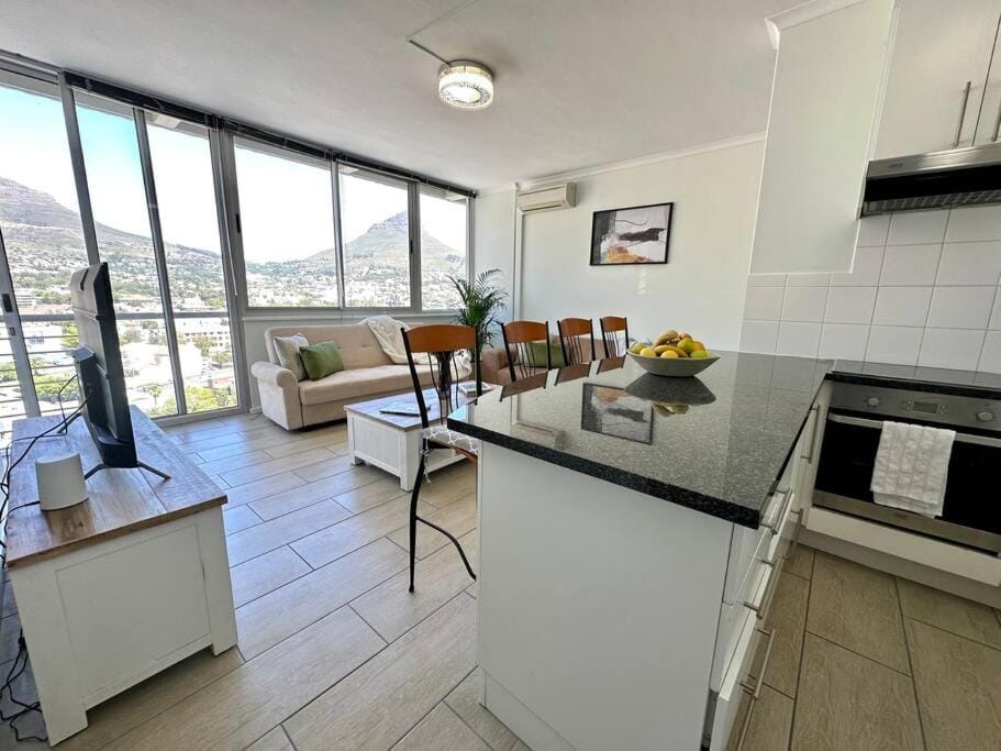 Stunning view of Table Mountain Apartment in Cape Town