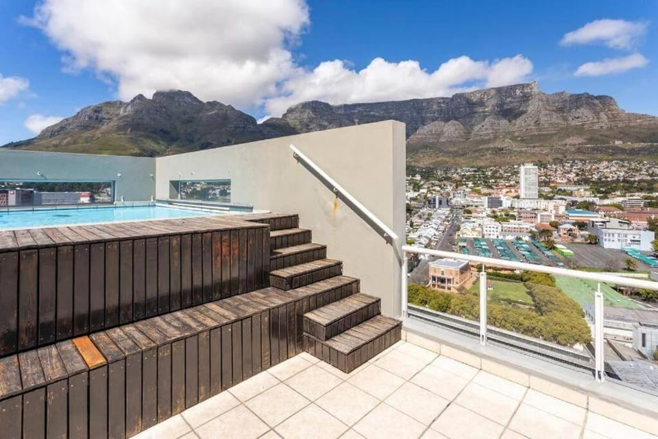 Stunning view of Table Mountain Apartment in Cape Town