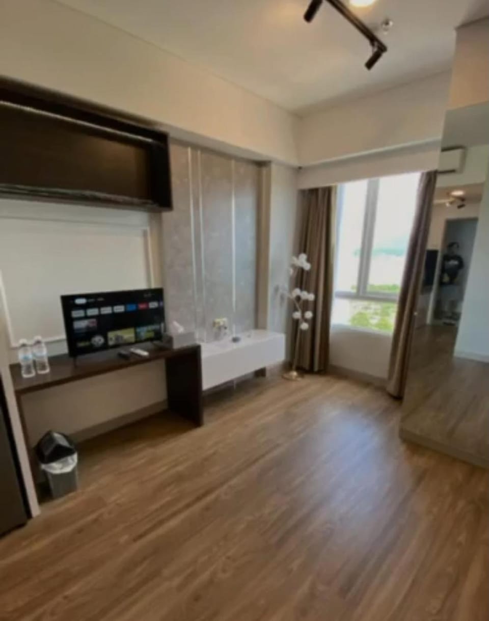TV and multimedia, Photo of the whole room