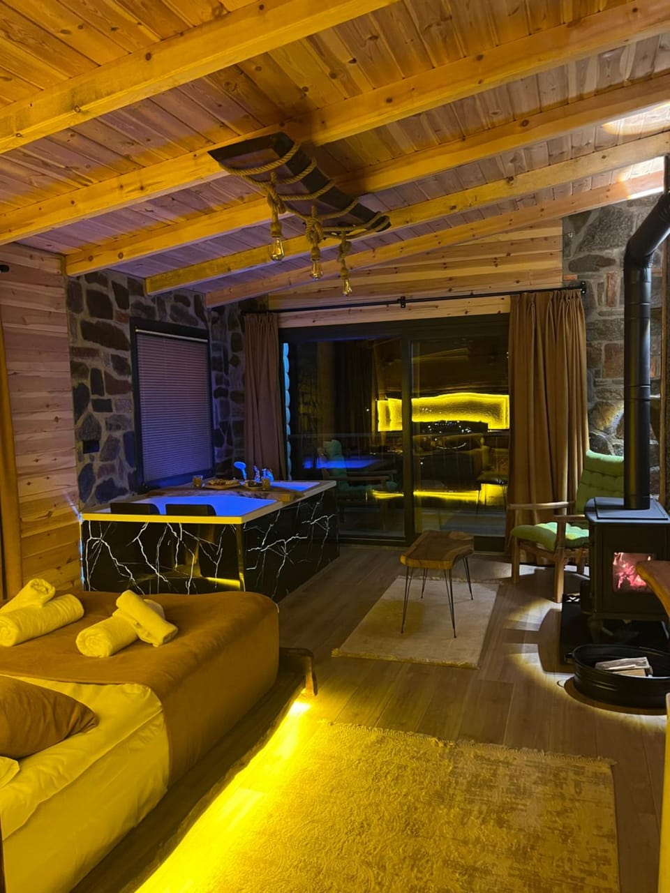 Living room, Seating area, fireplace