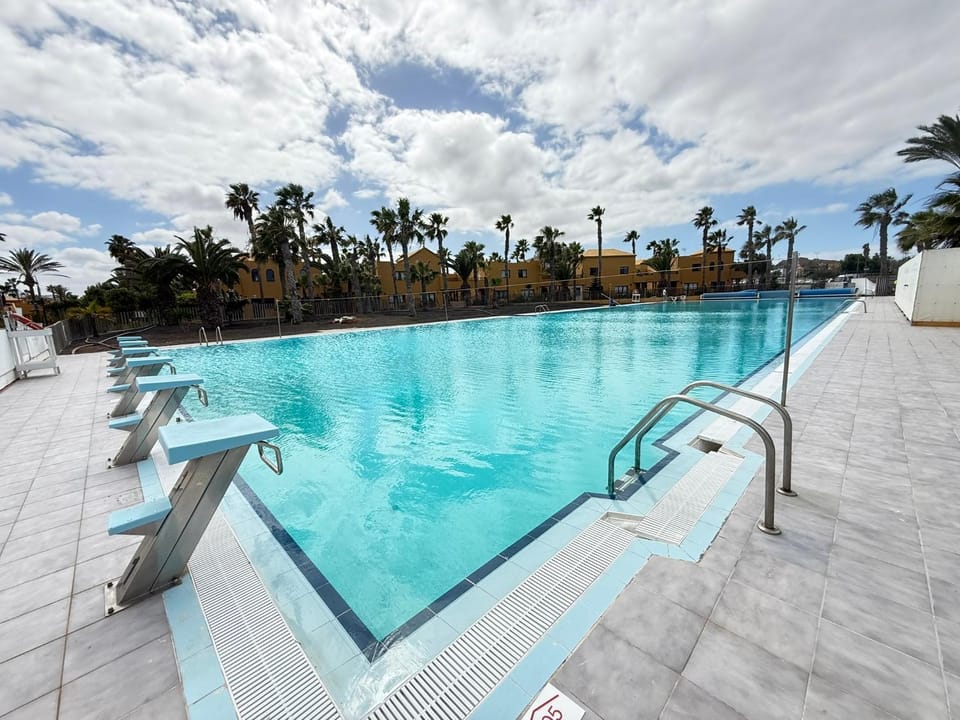 Swimming pool, Swimming pool