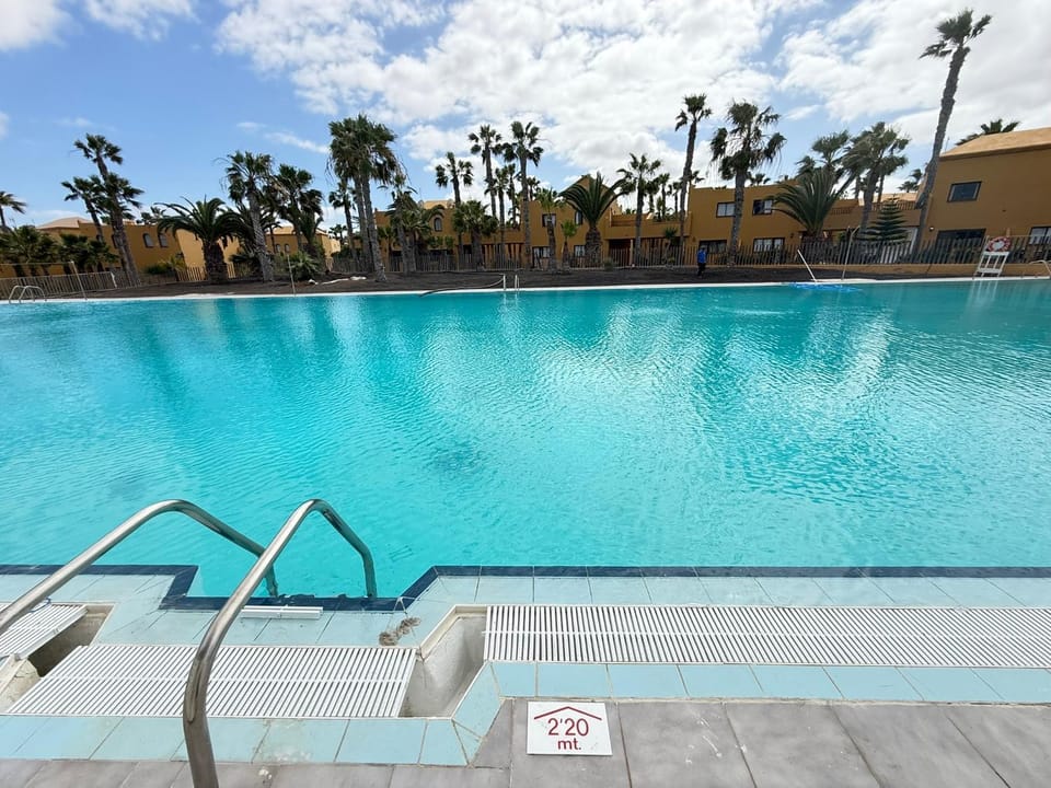 Swimming pool, Swimming pool