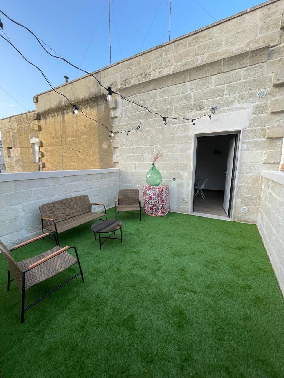 Property building, Balcony/Terrace