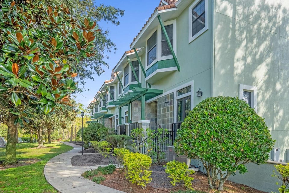 Sunny Stay in FL - 4-Bedroom Townhome by Disney! House in Osceola County