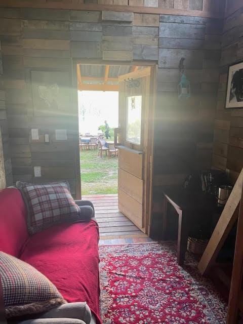 Gracies Grotto Cabin Cabin in Vancouver Island