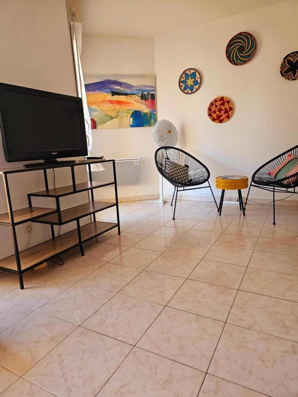 Studio lumineux en plein centre-ville, avec terrasse privée sur cour, situé place du Pin Apartment in Nice