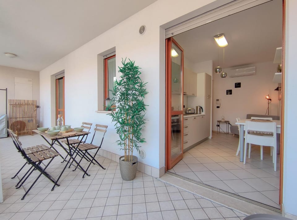 Central -Terrace & AC near the Beach by Host Hero Apartment in Civitanova Marche