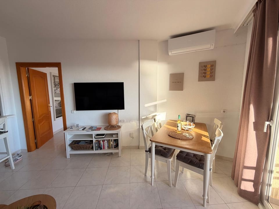 TV and multimedia, Dining area