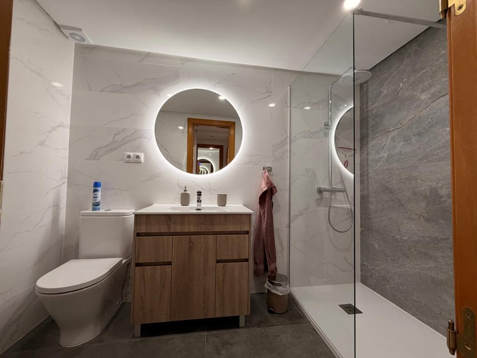 Shower, Toilet, Bathroom
