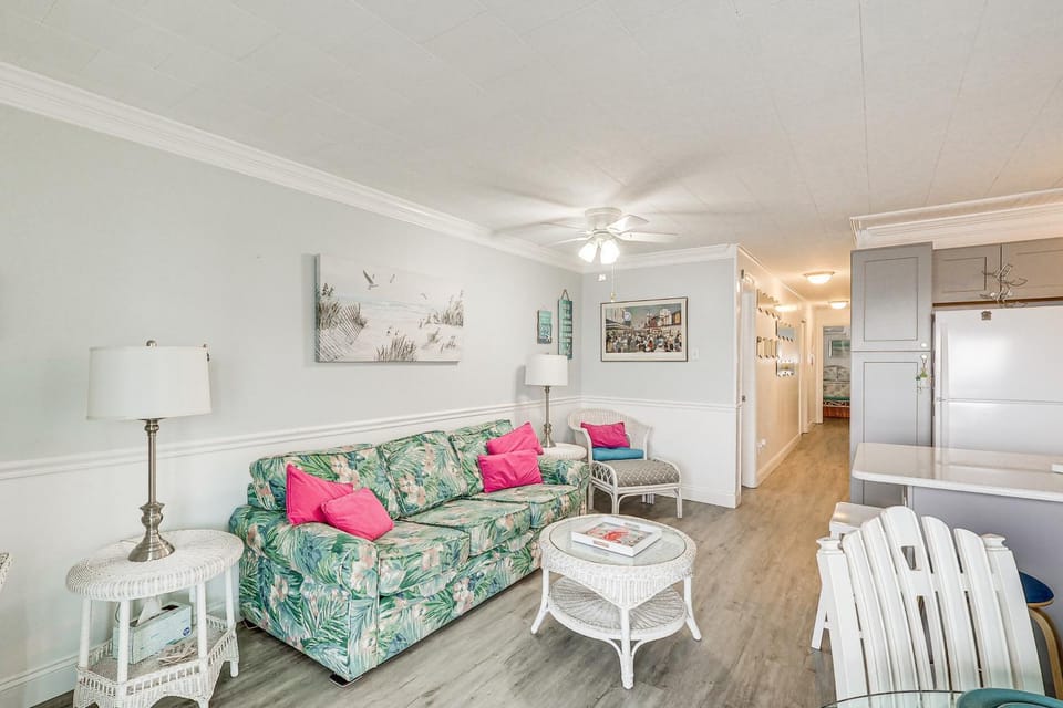 Steps to Sand! 1st-Floor Family Unit in Ocean City House in Ocean City