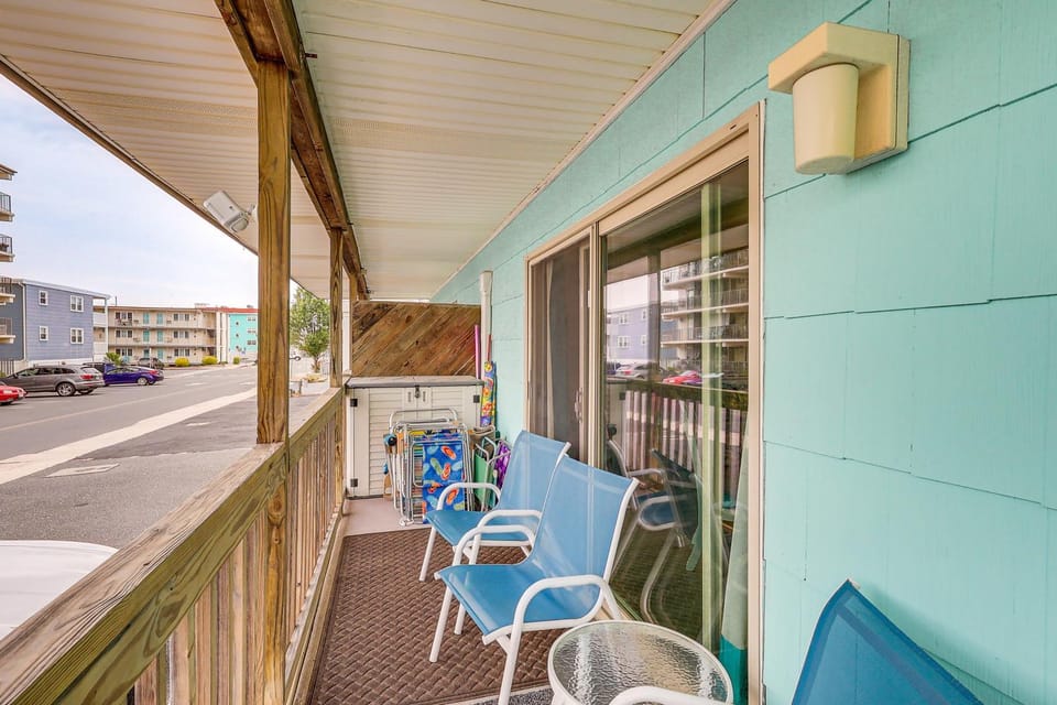 Steps to Sand! 1st-Floor Family Unit in Ocean City House in Ocean City