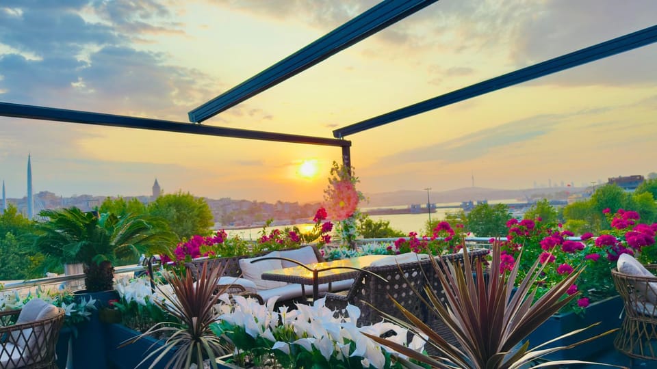 Patio, Spring, Day, Natural landscape, Garden, View (from property/room), Balcony/Terrace, Garden view, Sea view, Sunrise, Sunset