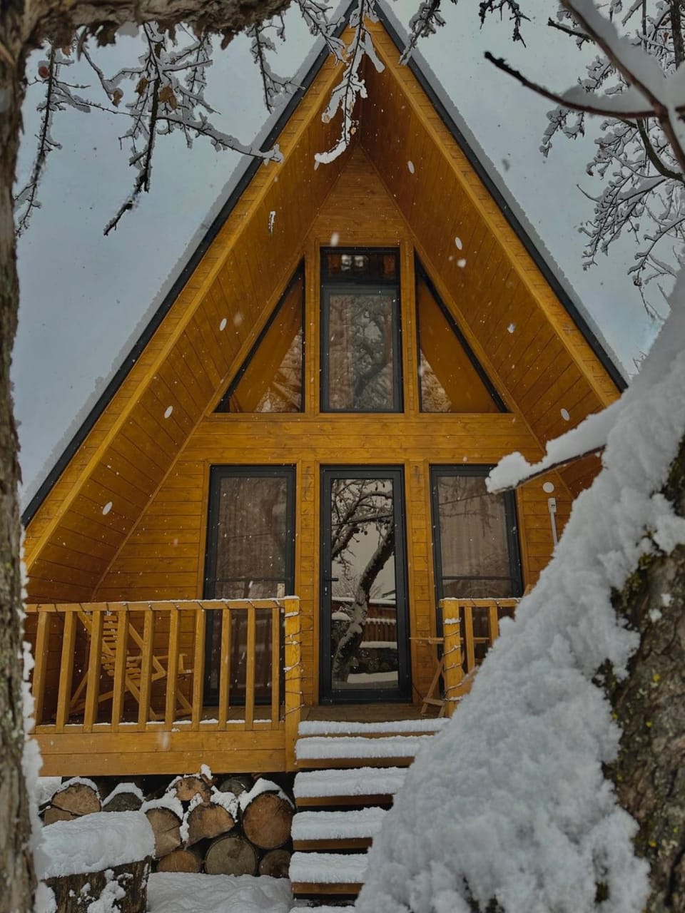 Property building, Day, Winter